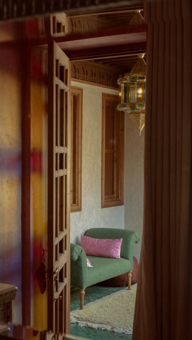 Pink or Orange? Pick your space on our top floor of Colonel House. 🧡#elfennmarrakech #boutiquehotel #dreamspace #dreambedroom #morrocobeauty #visitmarrakech #laidbackluxe #terracedecor #terracedesign #thedesignhotelsbook #beautifulhotels #hotelstyle #boutiquehotels #hotelsofinstagram #privateview #laidbackstyle